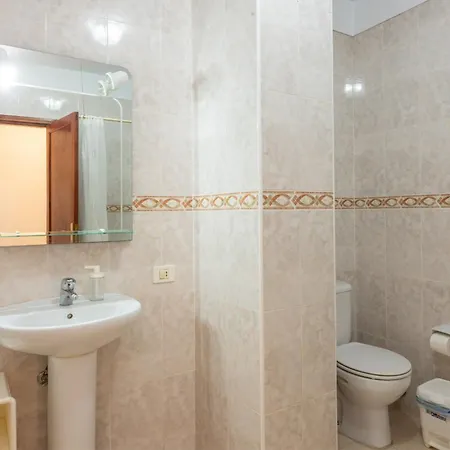 Apartament Cruz Urban Retreat Center